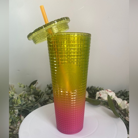 Starbucks 2022 Lemon Yellow Pink Gradient Ombre Gradient Grid 24oz Venti Tumbler - Picture 1 of 7